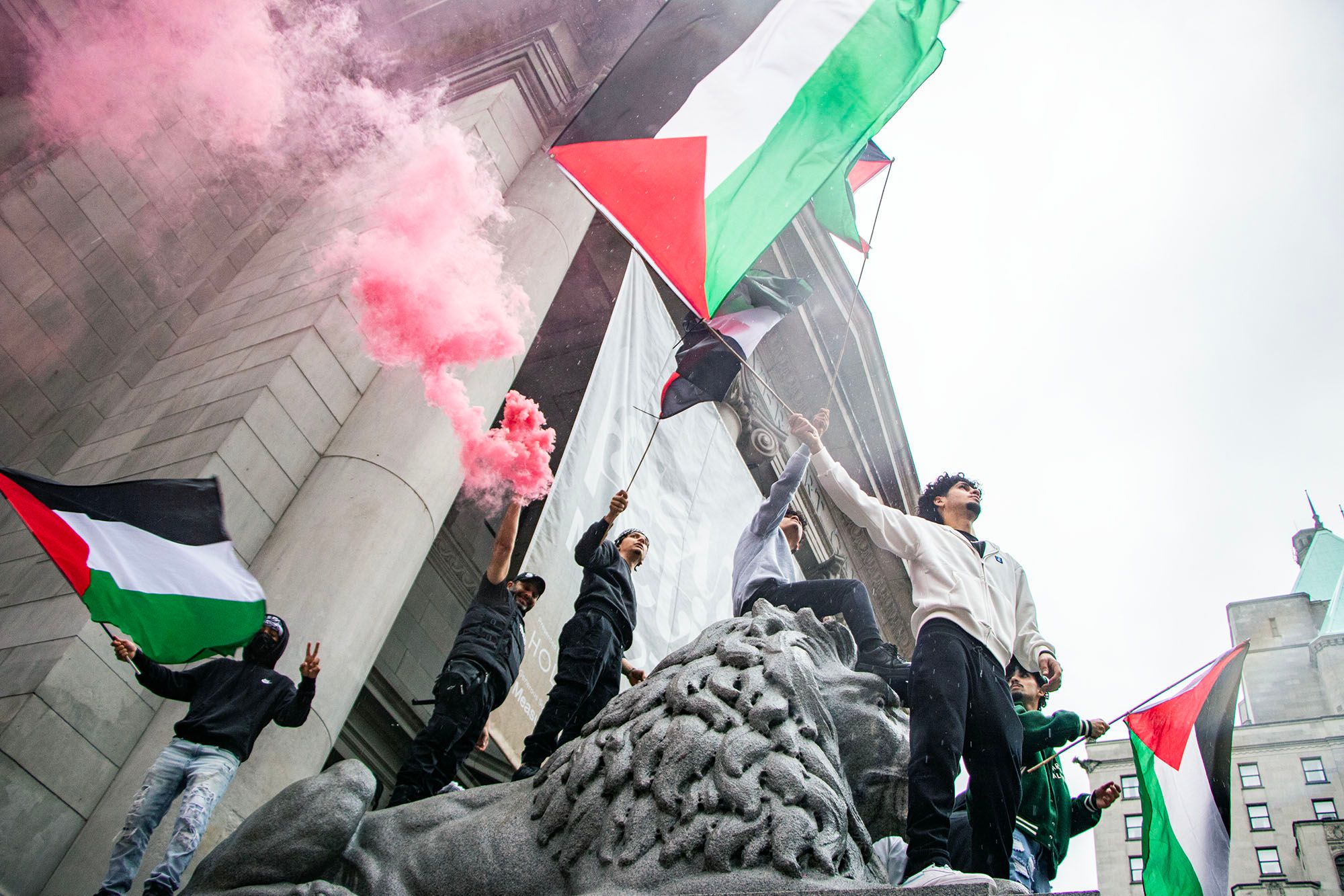 Palestine Solidarity Protesters Defy Denouncements From Politicians