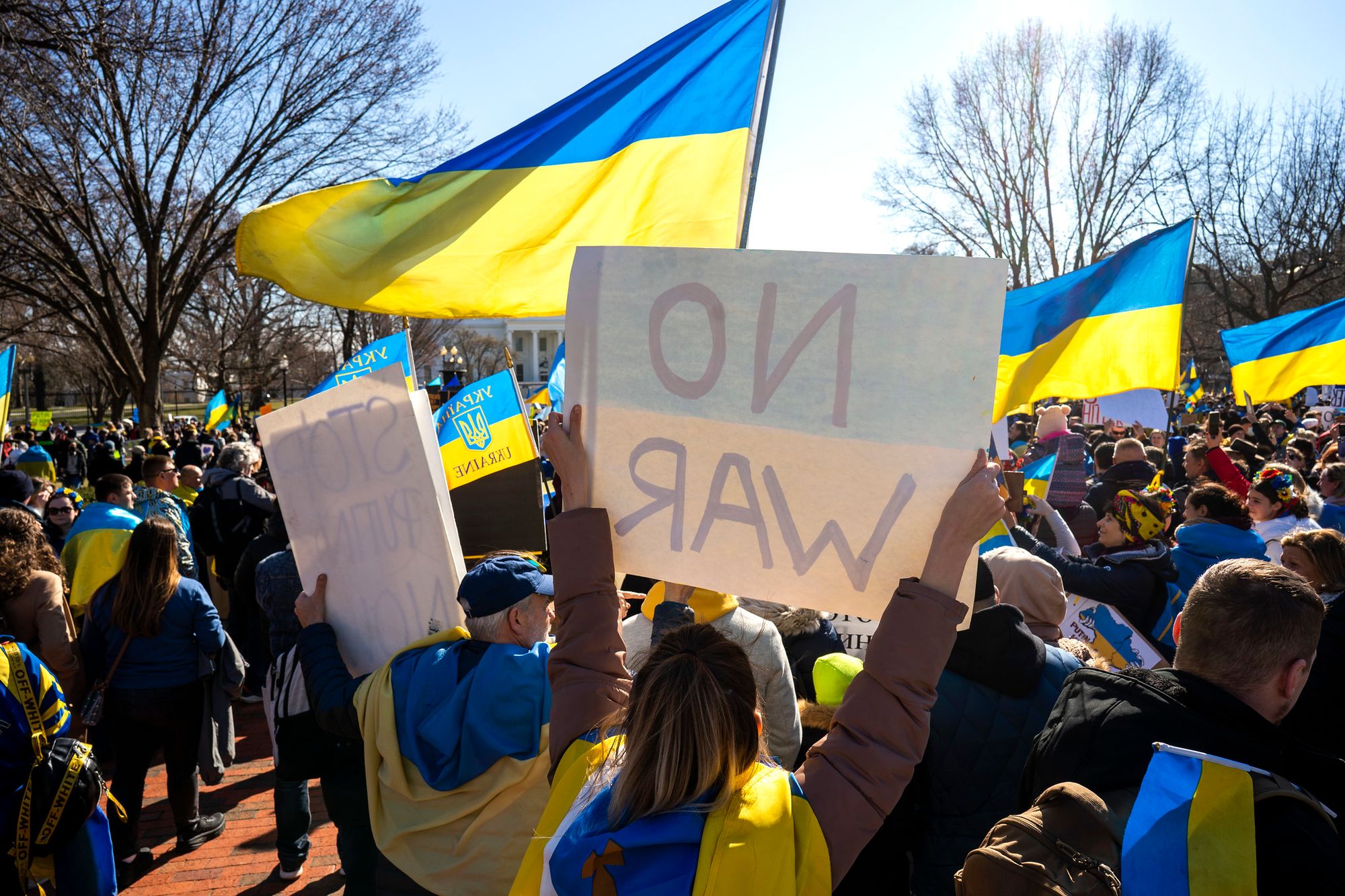 Should Leftists Support Sending Weapons To Ukraine?